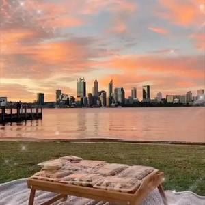 Meet your Posher, Lydia